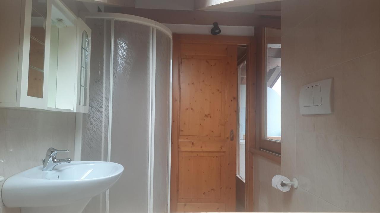 Ferienwohnung Monolocale Per Due Persone Commezzadura Exterior foto