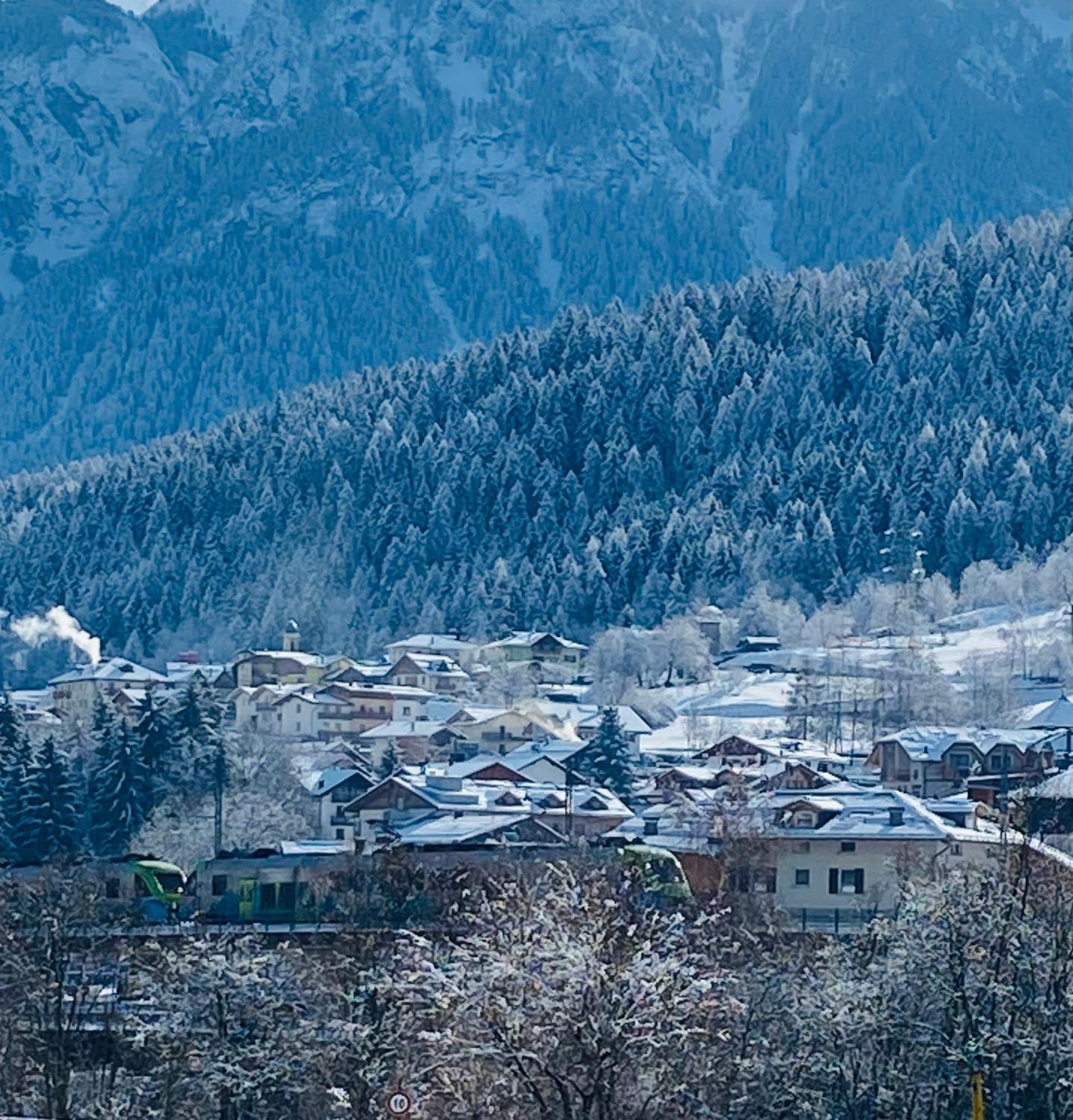 Ferienwohnung Monolocale Per Due Persone Commezzadura Exterior foto